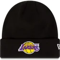 gorro-nero-essential-cuff-dei-los-angeles-lakers-nba-di-new-era