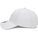 cappellino-bianco-curvo-regolabile-con-logo-bianco-9twenty-league-essential-dei-new-york-yankees-mlb-di-new-era
