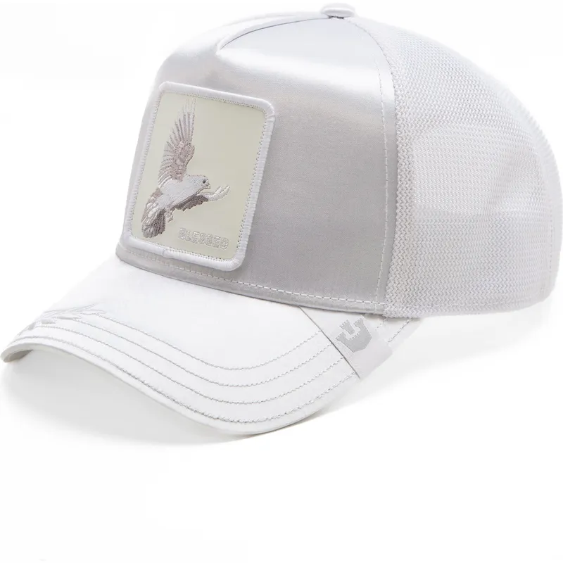 cappellino-trucker-bianco-colomba-blessed-hashtag-the-farm-total-whiteout-di-goorin-bros