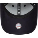 cappellino-curvo-blu-marino-regolabile-con-logo-dorato-9forty-metallic-di-new-york-yankees-mlb-di-new-era