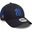 cappellino-visiera-curva-blu-marino-regolabile-con-logo-blu-9forty-side-patch-di-new-york-yankees-mlb-di-new-era