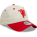 cappellino-curvo-bianco-e-rosso-regolabile-9twenty-contrast-visor-di-manchester-united-football-club-premier-league-di-new-era