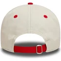 cappellino-curvo-bianco-e-rosso-regolabile-9twenty-contrast-visor-di-manchester-united-football-club-premier-league-di-new-era