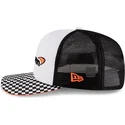cappellino-trucker-piatto-bianco-e-nero-snapback-9fifty-visiera-a-scacchi-di-mclaren-racing-formula-1-di-new-era