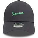 cappellino-curvo-grigio-regolabile-con-logo-verde-9forty-side-print-di-vespa-piaggio-di-new-era