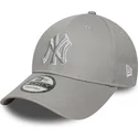 new-era-curved-brim-9forty-outline-new-york-yankees-mlb-grey-adjustable-cap