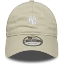 cappellino-beige-curvo-regolabile-9twenty-mini-logo-dei-new-york-yankees-mlb-di-new-era