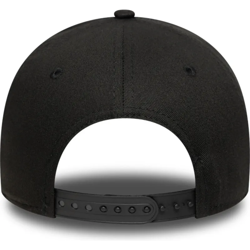 cappellino-visiera-curva-nero-snapback-e-frame-essential-di-chicago-bulls-nba-di-new-era