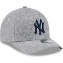 cappellino-curvo-grigio-snapback-con-logo-blu-marino-9forty-m-crown-a-frame-cotton-weave-di-new-york-yankees-mlb-di-new-era