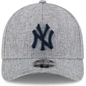 cappellino-curvo-grigio-snapback-con-logo-blu-navy-9forty-m-crown-a-frame-cotton-weave-dei-new-york-yankees-mlb-di-new-era