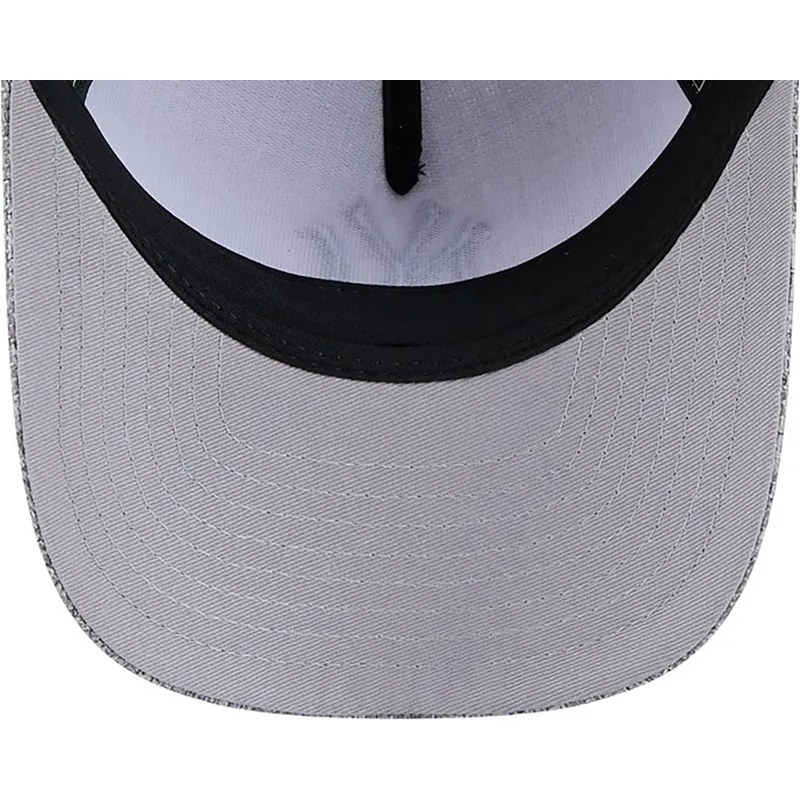 cappellino-curvo-grigio-snapback-con-logo-blu-marino-9forty-m-crown-a-frame-cotton-weave-di-new-york-yankees-mlb-di-new-era