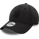 cappellino-con-visiera-curva-nero-regolabile-con-logo-nero-9forty-quilted-di-new-york-yankees-mlb-di-new-era