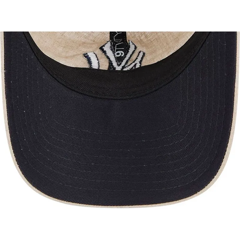 cappellino-curva-beige-regolabile-con-logo-blu-marino-9twenty-linen-spring-training-fan-pack-2025-di-new-york-yankees-mlb-di-new