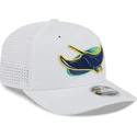 cappellino-trucker-bianco-9seventy-perf-spring-training-fan-pack-2025-dei-tampa-bay-rays-mlb-di-new-era