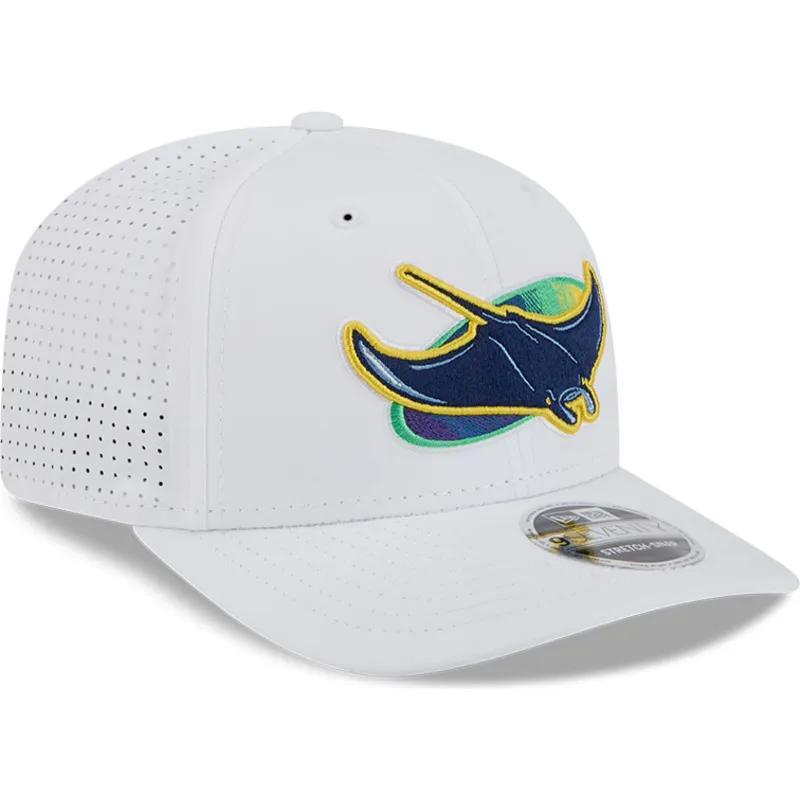 cappellino-trucker-bianco-9seventy-perf-spring-training-fan-pack-2025-dei-tampa-bay-rays-mlb-di-new-era