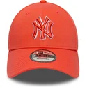 cappellino-con-visiera-curva-arancione-regolabile-con-logo-arancione-9forty-team-outline-dei-new-york-yankees-mlb-di-new-era