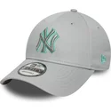 cappellino-curvo-grigio-regolabile-con-logo-grigio-9forty-team-outline-di-new-york-yankees-mlb-di-new-era