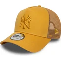 cappellino-trucker-giallo-con-logo-giallo-a-frame-league-essential-dei-new-york-yankees-mlb-di-new-era