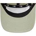 cappellino-curvo-beige-e-verde-regolabile-runner-tech-di-new-era