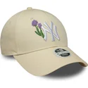 cappellino-beige-con-visiera-curva-regolabile-per-donna-9forty-beaded-dei-new-york-yankees-mlb-di-new-era