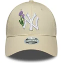 cappellino-beige-con-visiera-curva-regolabile-per-donna-9forty-beaded-dei-new-york-yankees-mlb-di-new-era
