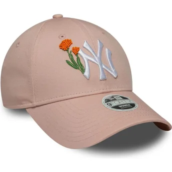 Cappellino curvo rosa regolabile da donna 9FORTY Beaded dei New York Yankees MLB di New Era