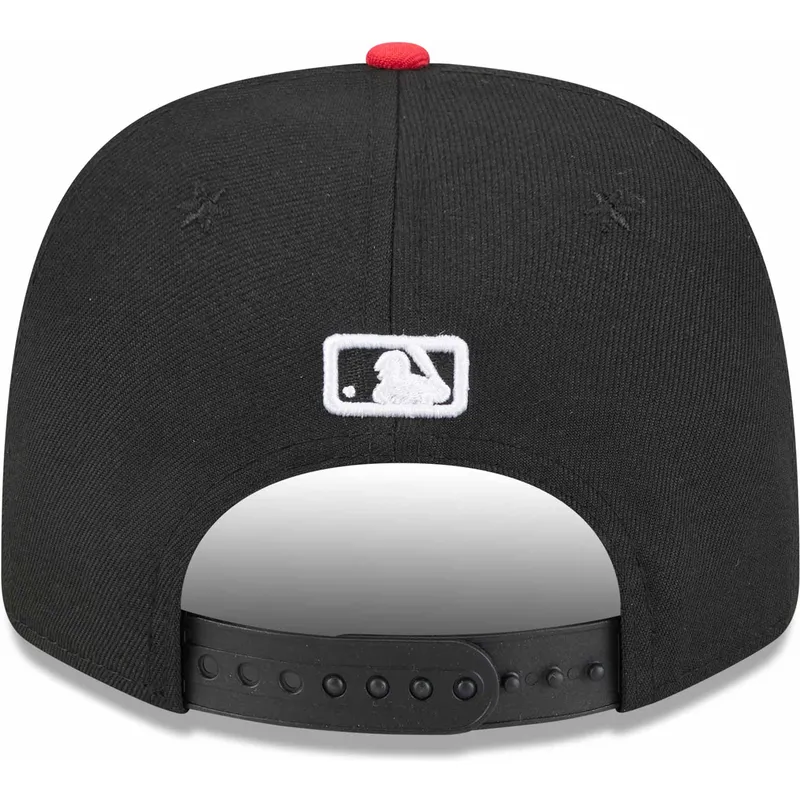 cappellino-curvo-rosso-e-nero-snapback-9seventy-stretch-snap-city-connect-di-chicago-white-sox-mlb-di-new-era