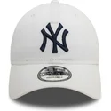 cappello-curvo-bianco-regolabile-con-logo-blu-9twenty-core-classic-dei-new-york-yankees-mlb-di-new-era