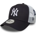 cappellino-trucker-blu-navy-e-bianco-a-frame-multi-patch-dei-new-york-yankees-mlb-di-new-era