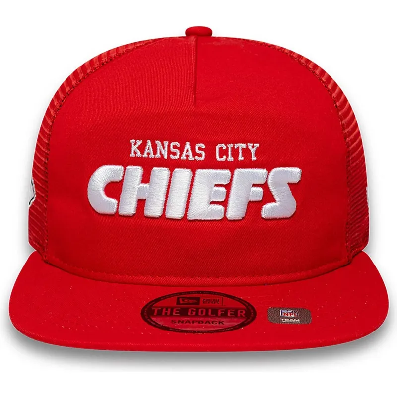 cappellino-piatto-trucker-rosso-golfer-international-series-games-2024-dei-kansas-city-chiefs-nfl-di-new-era