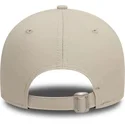 cappellino-beige-con-visiera-curva-regolabile-con-logo-bianco-9forty-league-essential-dei-new-york-yankees-mlb-di-new-era
