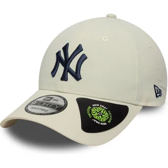 Cappellino curvo beige regolabile con logo blu navy 9FORTY Recycled dei New York Yankees MLB di New Era