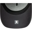 cappellino-snapback-grigio-con-visiera-curva-e-logo-grigio-e-frame-tonal-outline-dei-chicago-bulls-nba-di-new-era