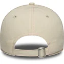 cappellino-curvo-beige-regolabile-da-donna-con-logo-rosa-9twenty-contrast-stitch-dei-new-york-yankees-mlb-di-new-era