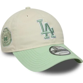 Cappellino curvo beige e verde regolabile da donna 9TWENTY World Series Cooperstown Los Angeles Dodgers MLB di New Era