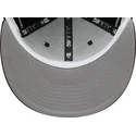 cappellino-piatto-nero-aderente-59fifty-chain-wrap-dei-chicago-white-sox-mlb-di-new-era