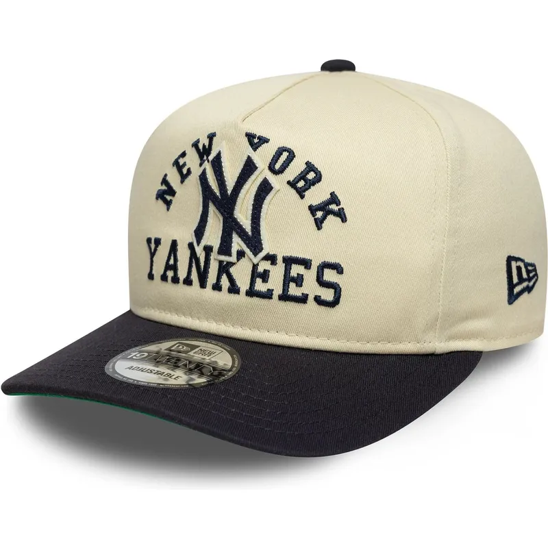 cappellino-curvo-beige-e-blu-marino-snapback-19twenty-heritage-di-new-york-yankees-mlb-di-new-era