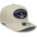 cappellino-beige-snapback-curvo-9seventy-stretch-snap-patch-dei-los-angeles-dodgers-mlb-di-new-era