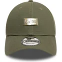 cappellino-verde-regolabile-con-visiera-curva-9forty-badge-di-new-era