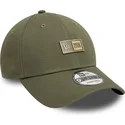 cappellino-verde-regolabile-con-visiera-curva-9forty-badge-di-new-era