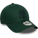 cappellino-verde-regolabile-con-visiera-curva-e-logo-verde-9forty-league-essential-dei-new-york-yankees-mlb-di-new-era