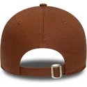 cappellino-curvo-marrone-regolabile-con-logo-marrone-9forty-league-essential-dei-new-york-yankees-mlb-di-new-era