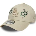 cappellino-beige-regolabile-con-visiera-curva-e-logo-beige-9forty-icon-dragon-dei-los-angeles-dodgers-mlb-di-new-era