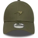 cappellino-con-visiera-curva-verde-regolabile-con-logo-verde-9forty-seasonal-di-mclaren-racing-formula-1-di-new-era