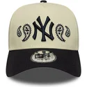 cappellino-curvo-beige-e-blu-navy-snapback-a-frame-paisley-dei-new-york-yankees-mlb-di-new-era