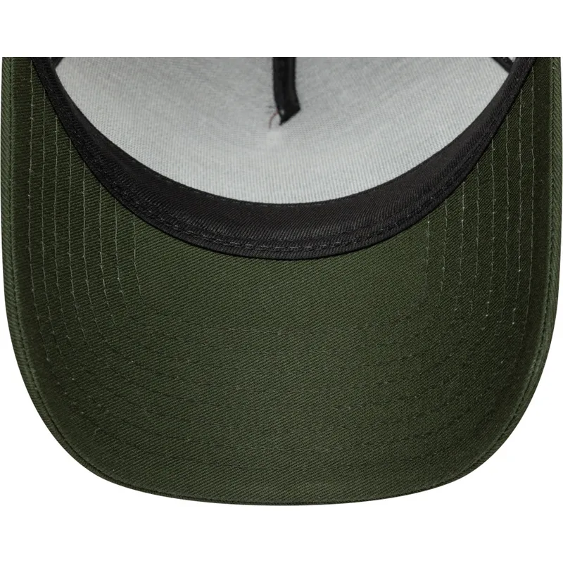 cappellino-trucker-marrone-e-verde-a-frame-animal-patch-di-bufalo-di-new-era