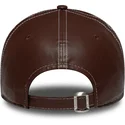 cappellino-curvo-marrone-regolabile-da-donna-9forty-topstitch-pu-new-york-yankees-mlb-di-new-era