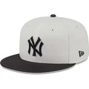 cappello-piatto-beige-e-nero-regolabile-59fifty-clr-dvlp-dei-new-york-yankees-mlb-di-new-era