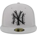 cappello-piatto-grigio-aderente-59fifty-cracked-dei-new-york-yankees-mlb-di-new-era