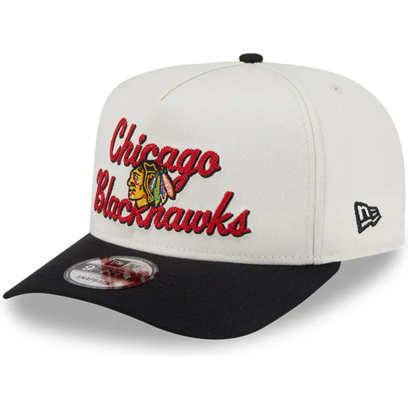 cappellino-visiera-curva-beige-e-nero-snapback-9fifty-a-frame-chainstitch-di-chicago-blackhawks-nhl-di-new-era